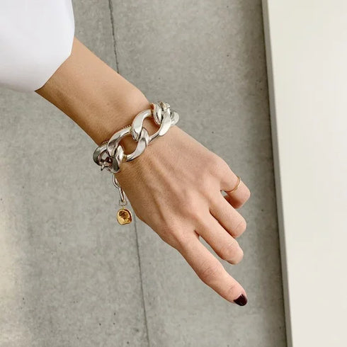 luxe chain brace